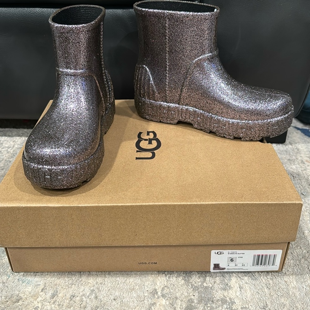 NWT UGG Drizlita Glitter Gray Rain Boots, size 6 - Picture 4 of 15